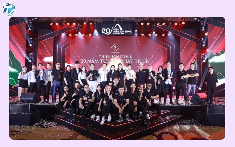 Sự kiện (Event) là một hoạt động được tổ chức trong một thời gian và không gian cụ thể